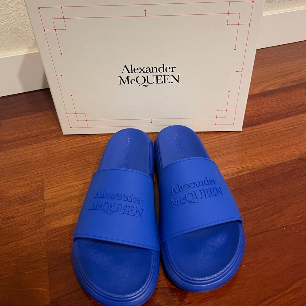 McQueen blue slippers